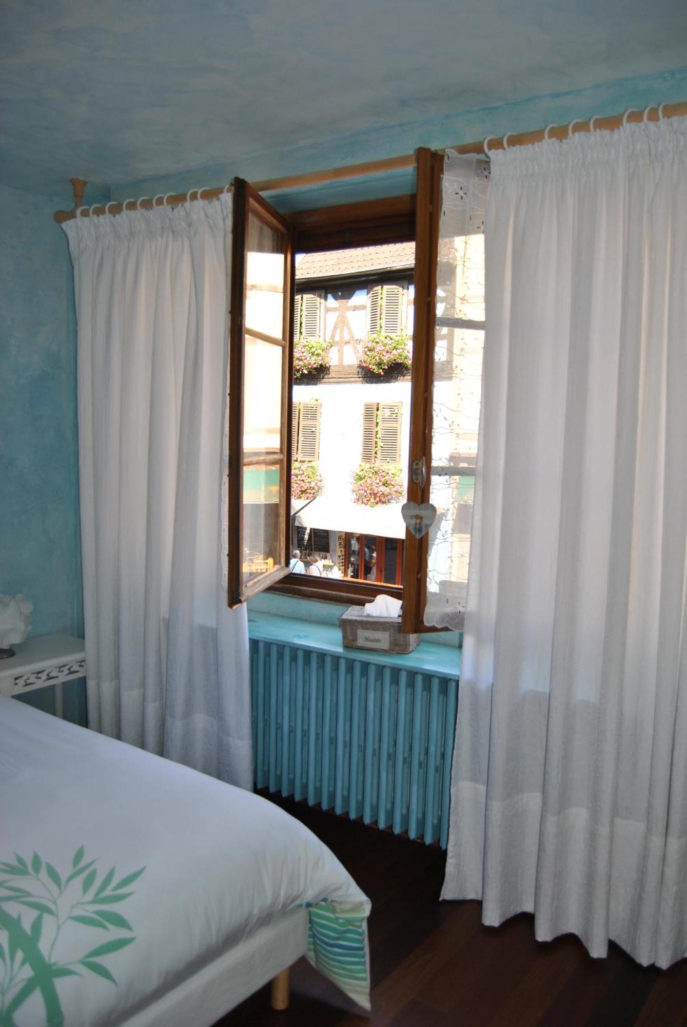 Appartements & Chambres Les Loges Du Capucin 凯泽贝尔 外观 照片